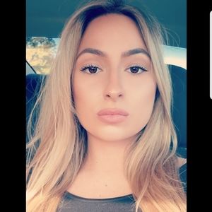 Meet your Posher, Karissa